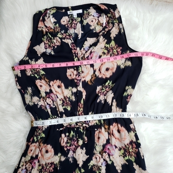 Dr2 Dark Blue Floral Romper Small - Picture 6 of 6